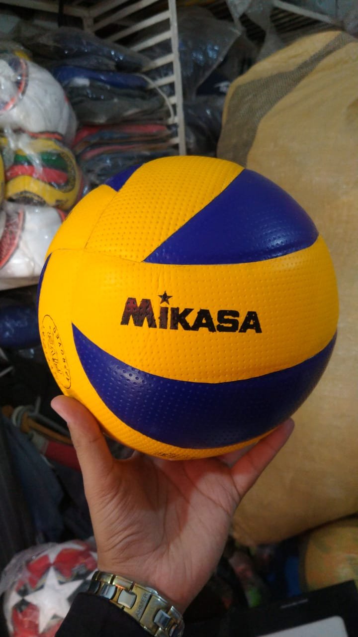 Mikasa MVA200 Official Volleyball (Size 4)